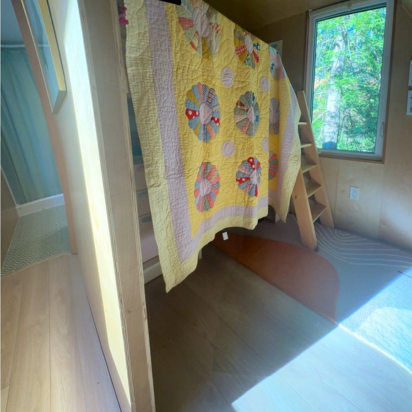 Vintage Quilt - Picture 3 of 3